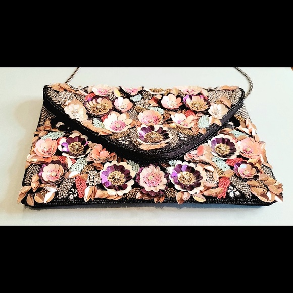 NWOT Hand beaded floral clutch - Picture 2 of 10